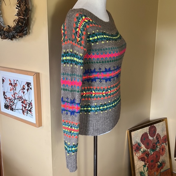 AMERICAN EAGLE OUTFITTERS Size S/P Wide Round Collar Nordic Graphic $79 NEW - Picture 2 of 11